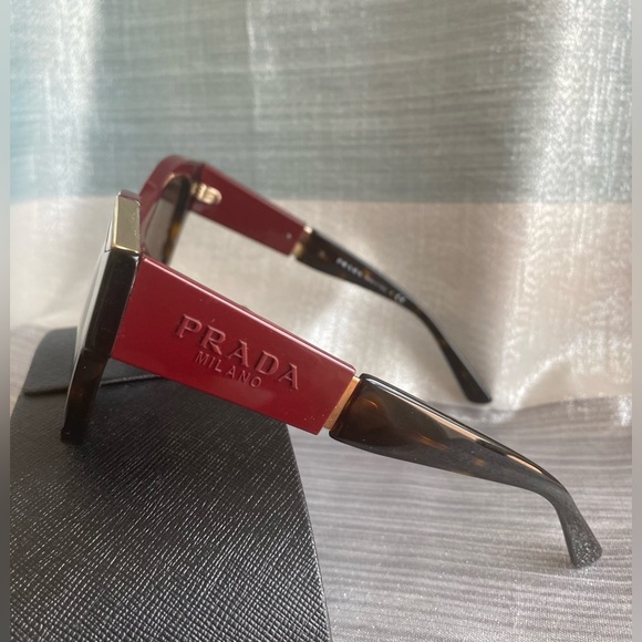 Prada Womens Sunglasses - Picture 6 of 9